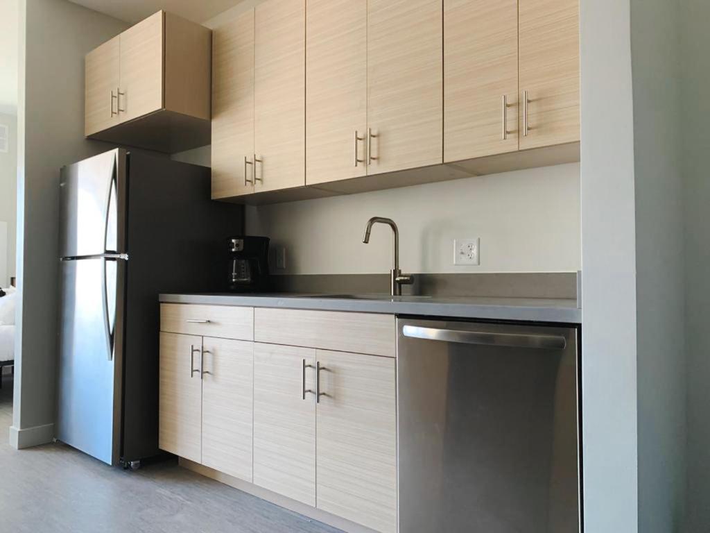 Sleepover Studio Apartments Des Moines Dış mekan fotoğraf