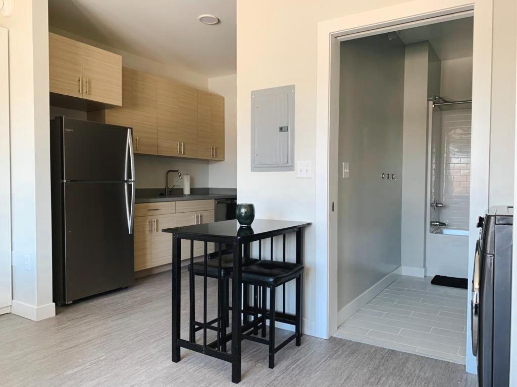 Sleepover Studio Apartments Des Moines Dış mekan fotoğraf