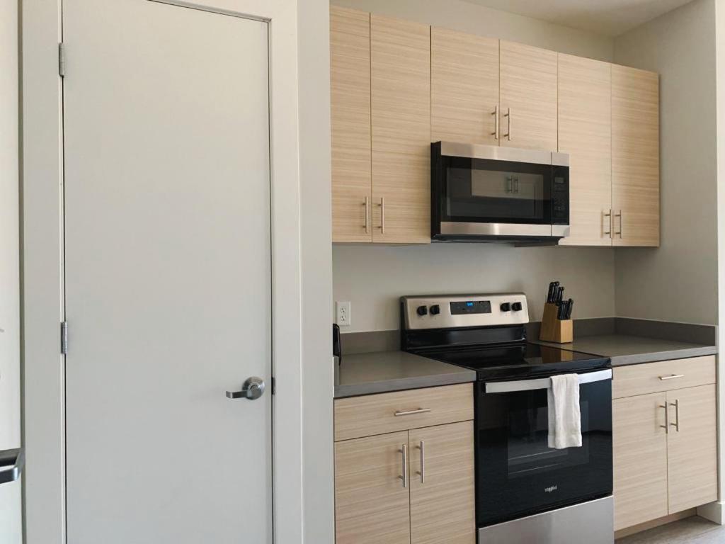 Sleepover Studio Apartments Des Moines Dış mekan fotoğraf