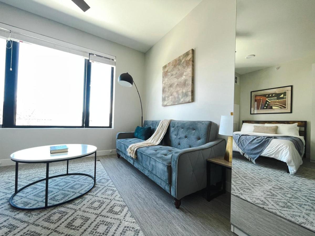 Sleepover Studio Apartments Des Moines Dış mekan fotoğraf