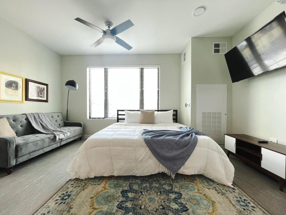 Sleepover Studio Apartments Des Moines Dış mekan fotoğraf