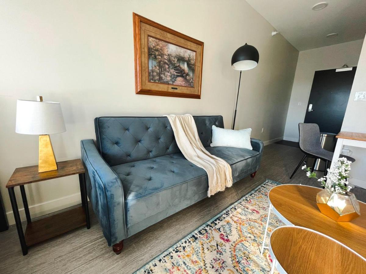 Sleepover Studio Apartments Des Moines Dış mekan fotoğraf