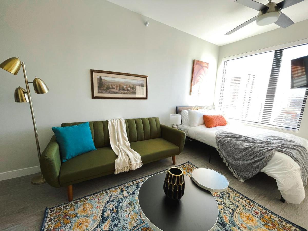 Sleepover Studio Apartments Des Moines Dış mekan fotoğraf