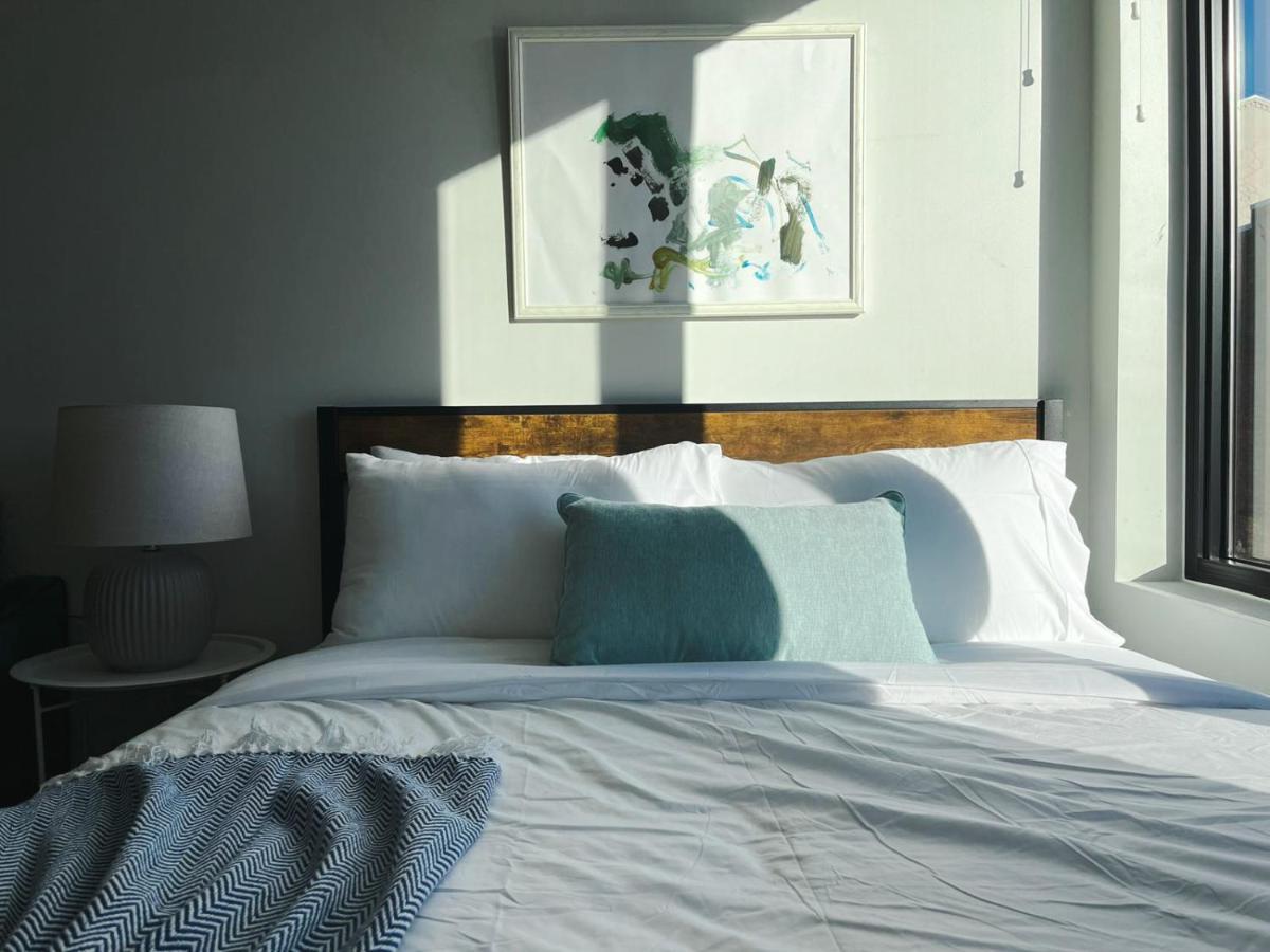 Sleepover Studio Apartments Des Moines Dış mekan fotoğraf